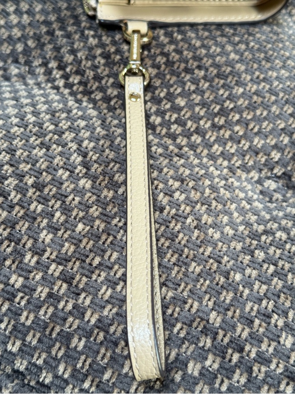 Michael Kors Jet Set Large Zip Clutch Wallet wristlet w/pebbled leather. - Picture 14 of 16